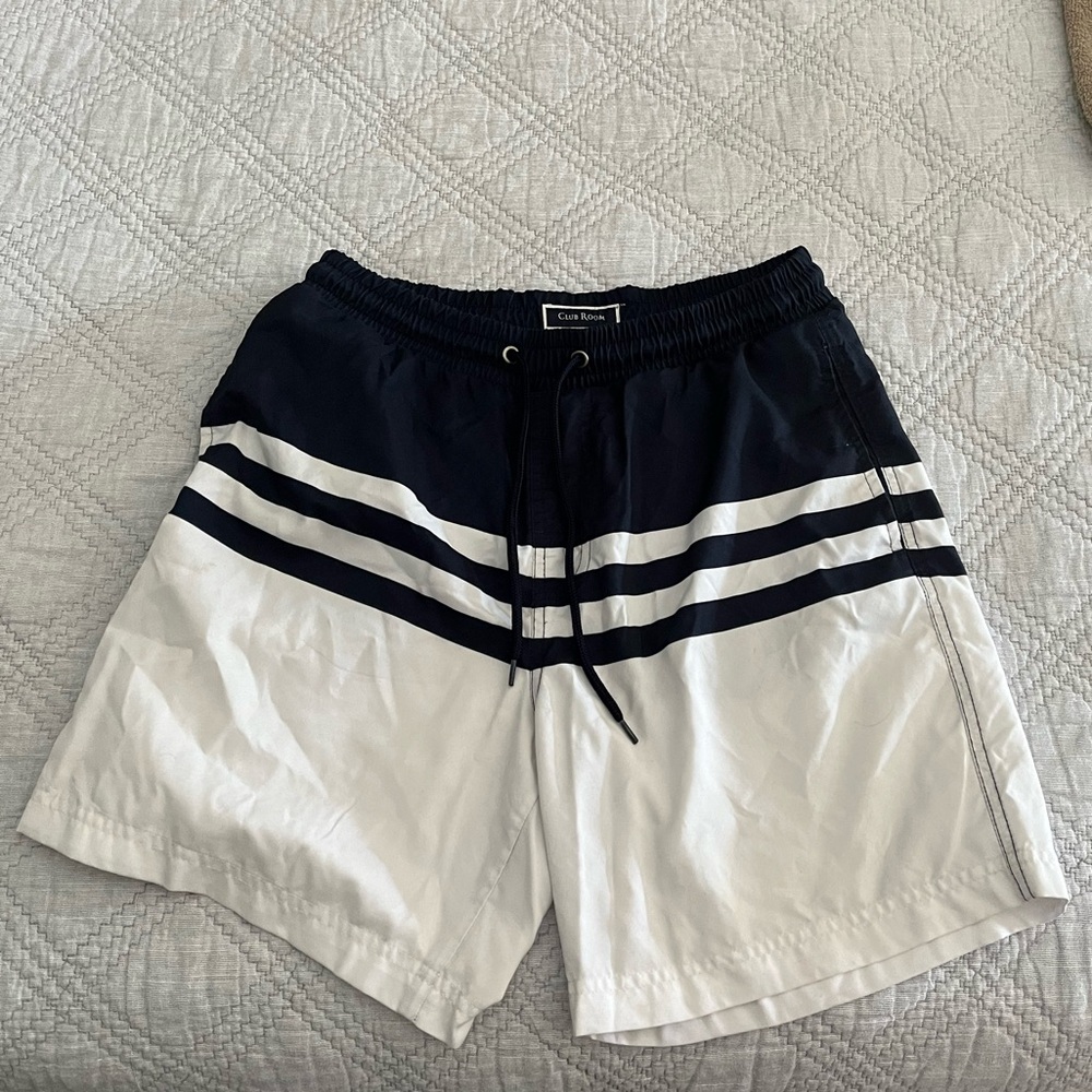 Club room men’s swim trunks